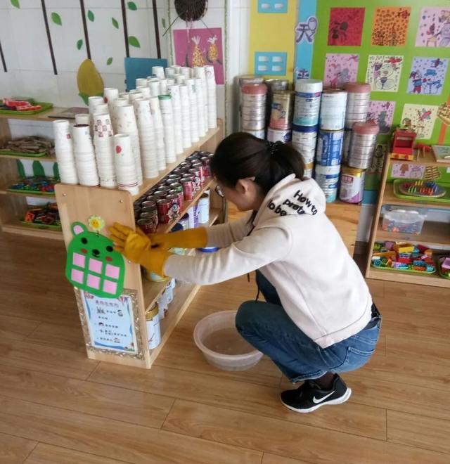 #你的育儿经#严格防控 筑牢病毒隔断屏障—县同和幼儿园全力做好疫情防控开学前消毒工作