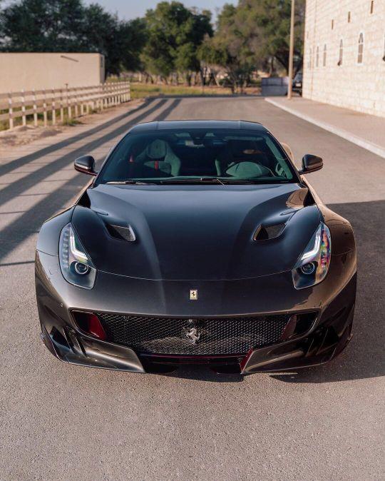 法拉利Ferrari F12 TDF