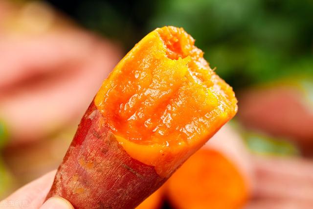 红薯别再烤着吃，简单一锅煮，香浓清甜，大人小孩都吃不腻