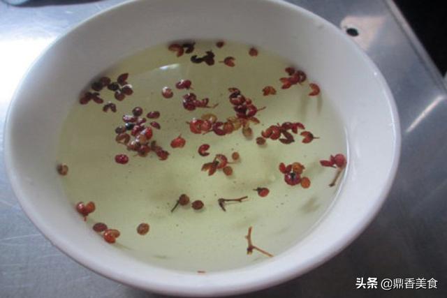 包饺子时，多加这2样，用上这"3招"，饺子饱满多汁，个个鲜香