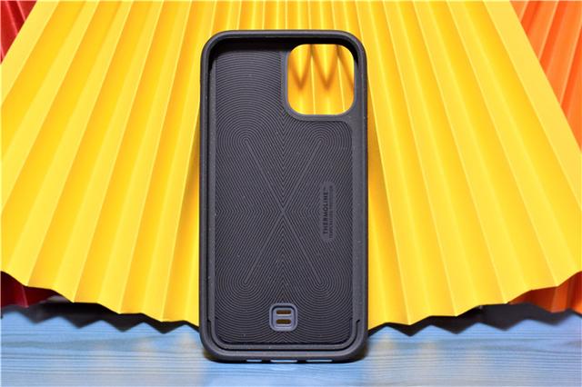 白色iPhone 12到了，保护套、快充头种草也到了