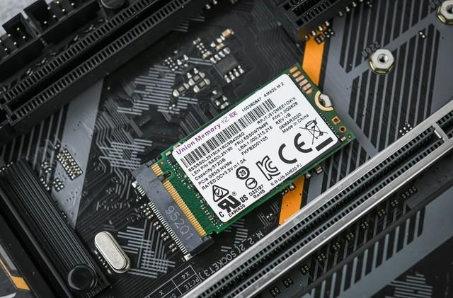 1个公式算出固态使用寿命？SSD背后讲究这么多，你知道几点呢