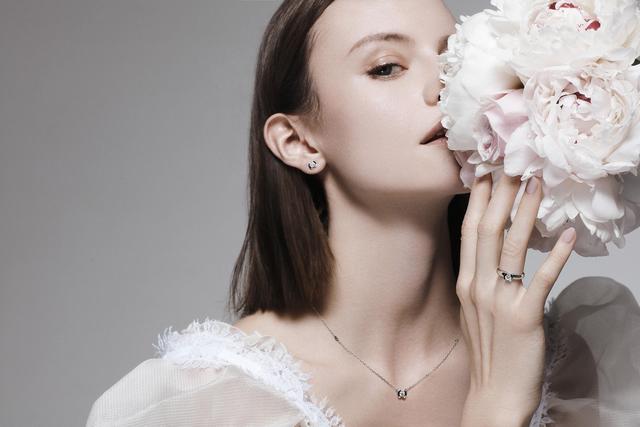 对女人最好的水果，每天吃一点，补血养气，排毒养颜，谁吃谁受益