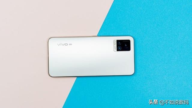 vivo最轻薄的5G手机，4000毫安电池，可惜性价比不高