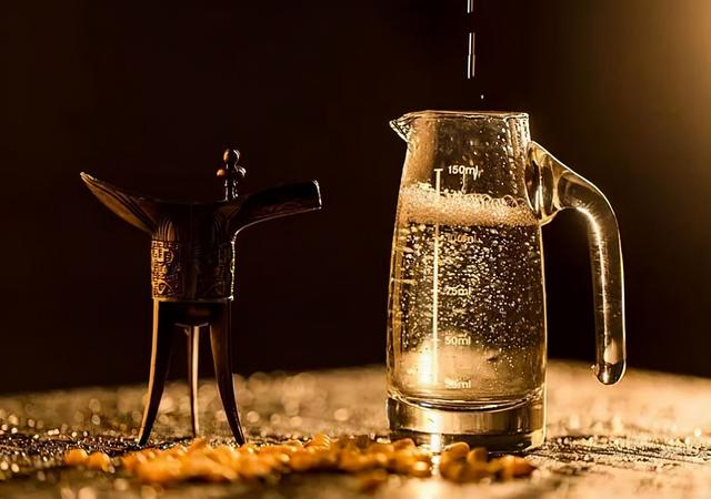 挂杯和酒花能看出酱香酒的好坏吗？