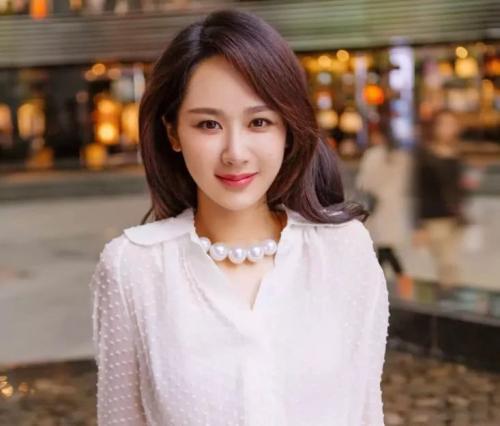 萌萌的小丸子|如果手中只有一票，杨紫赵丽颖杨幂热巴，你会投给谁？