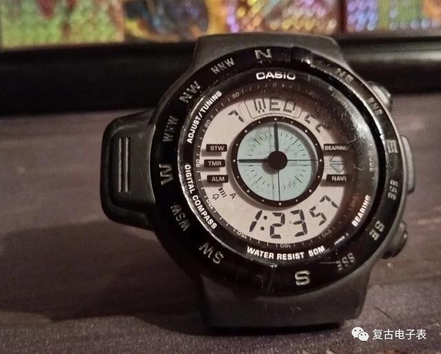 卡西欧首款罗盘功能手表——CASIO CPW 100