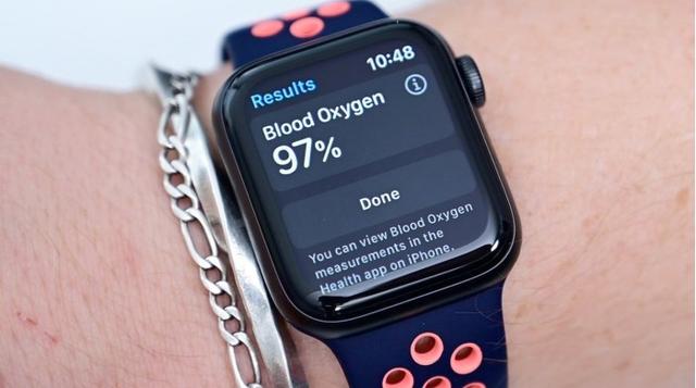 新专利显示苹果在未来可能让Apple Watch通过传感器测量血压