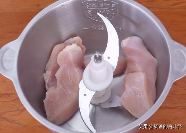 营养美味的鸡肉鲜蔬寿司卷，烹饪简单，好吃解馋，孩子特喜欢