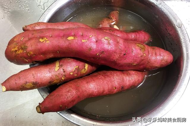冬季在家烤红薯，牢记3要点，烤的红薯香甜软糯，比买的还好吃