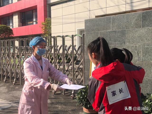 「你的育儿经」开学准备，家长速看！“教科书版”幼儿园应急演练来了
