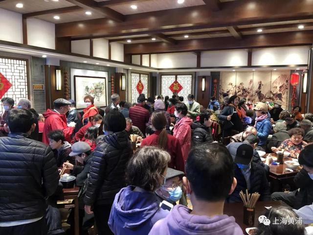 价格|鲜鲜鲜！老半斋刀鱼汁面上市！馄饨芯子也卖爆了