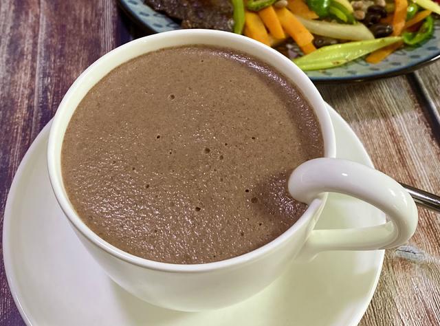 蜂蜜减肥食谱：蜂蜜黑麦面包的做法，蜂蜜紫薯奶茶的做法