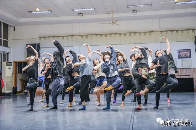 清心醉人|浙歌《生命舞迹》24日上演，练功房排练记，先睹为快