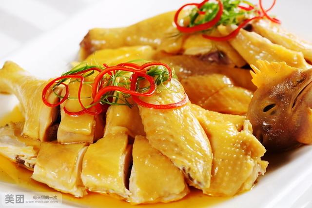 葱油焖鸡懒人做法：不放一滴水，出锅嫩滑爽口，葱香味十足