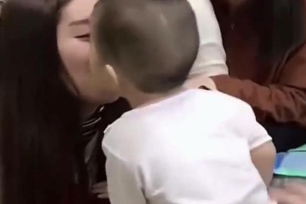 你的育儿经:有种“带娃”叫小姨,各种不按套路:小朋友,你是否有很多问号?