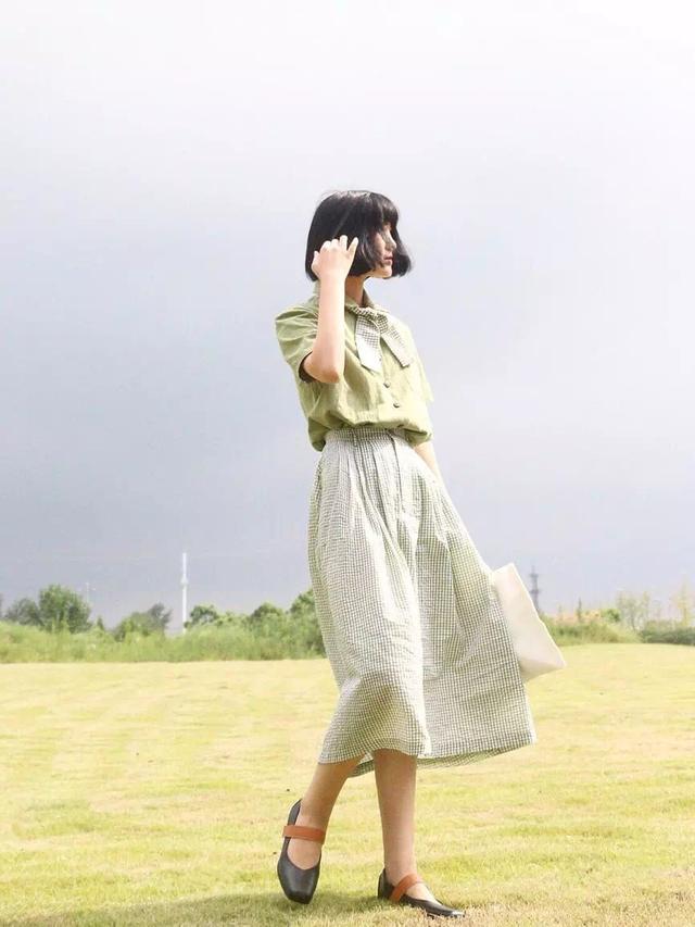 [普拉达女王]能提升你气质的衬衫，早点穿上，一定能赚足回头率