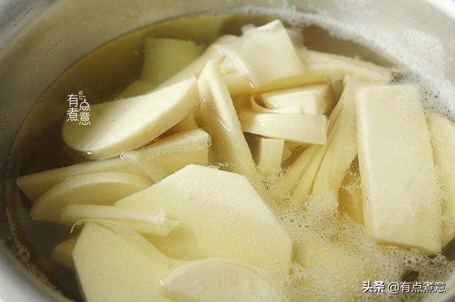 冬天碰到这菜，我从不还价，贵是贵点，但好吃鲜嫩营养高，很值