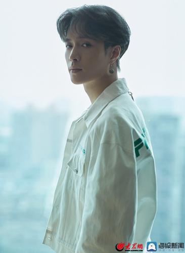 张艺兴新戏《落花时节》今日官宣 金牌班底挑战双面人生引期待9号放映厅