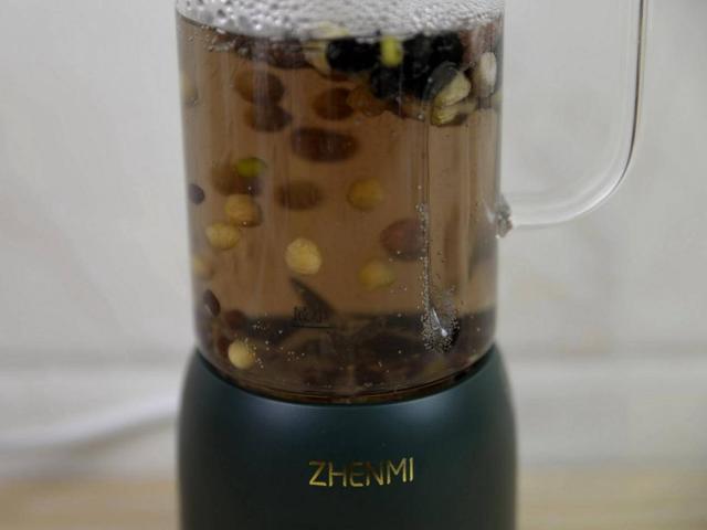 有了臻米迷你破壁机，营养豆浆轻松做，功能丰富用途多