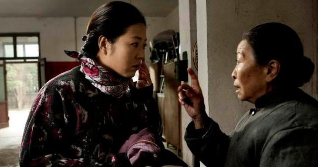 [超级宝妈]中国婆媳弊端：强行把彼此当母女