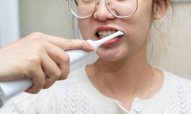 好看还好用的超声波电动牙刷，南卡Shiny开箱