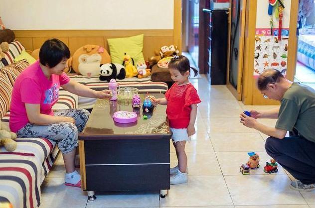 超级宝妈|＂我是孩子奶奶，不是佣人＂，老人帮忙照顾孩子，去了之后却变了味