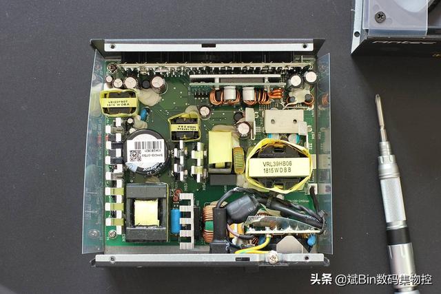 塞ATX电源 可模块化装机的ITX铝制机箱——乔思伯V10