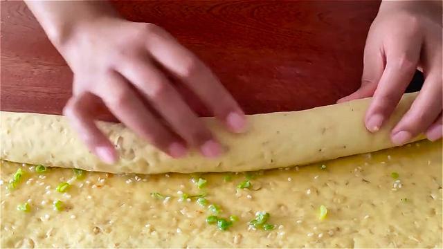 燕麦这样做太好吃了，往里面加3个鸡蛋，比油条好吃，比馅饼简单