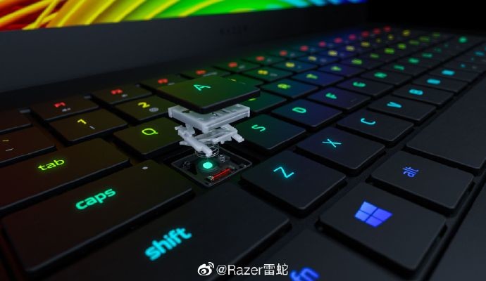 [太平洋电脑网]雷蛇灵刃15游戏本，以光之名，助你“键”步如飞