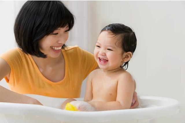 「超级宝妈」“妈妈，我从哪里来？”面对孩子这个问题，家长如何巧妙回答？