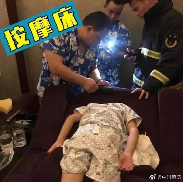 【光明网】心疼！3岁女娃，手掌卷入跑步机……“熊孩子”的花样被卡