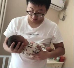 你的育儿经|新生宝宝刚出产房，还是不要给这几类人抱，别等吃了亏才知道懊悔