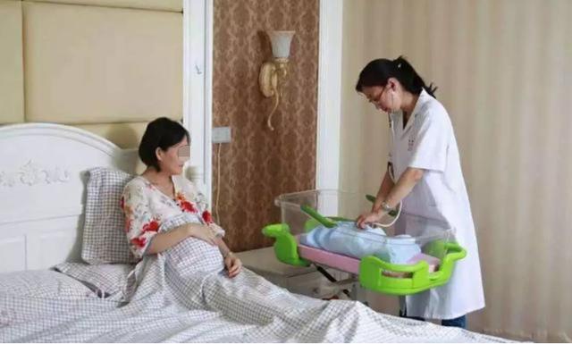 #超级宝妈#宝妈坐月子容易被气哭？不是宝妈太矫情，是这3件事太难熬