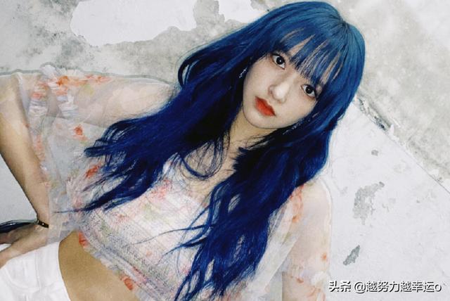 带翅膀的蜗牛|程潇生理期坚持录跑男，遇高压水枪，看清坐姿：对节目最大的尊重