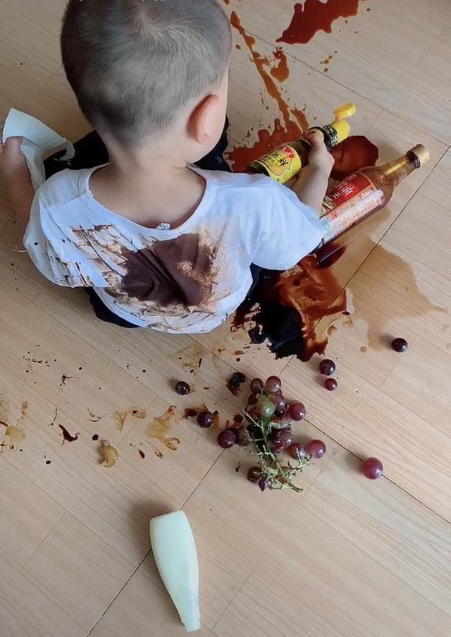 【超级宝妈】孩子静悄悄，必是在作妖，当了爸妈后才知道孩子安静时的威力