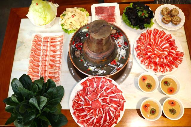 来津必吃美食·嗨哥又来安利涮羊肉了，毕竟冬天大家得吃点暖和的