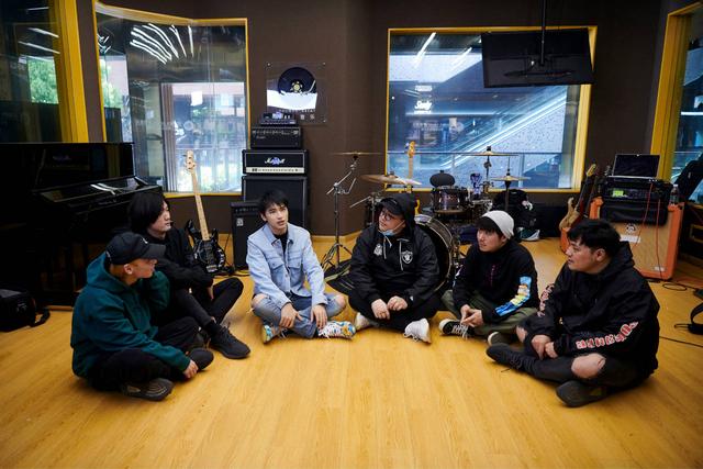 许魏洲《让生活好看》揭露秘密身份，摇滚少年热血追梦|影视交流地