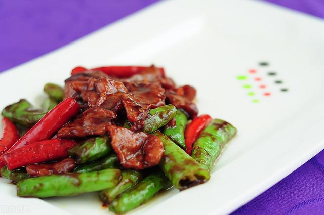 还是没胃口？家常小菜杭椒牛柳，找回你的食欲，两碗米饭都不够吃
