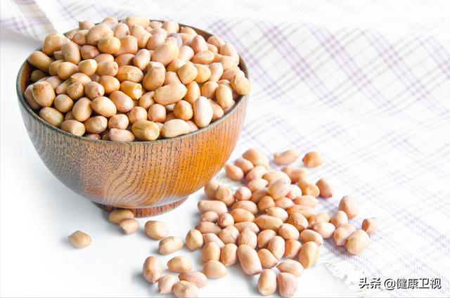 花生|最新研究：花生能让血管更健康，每天应该吃多少？