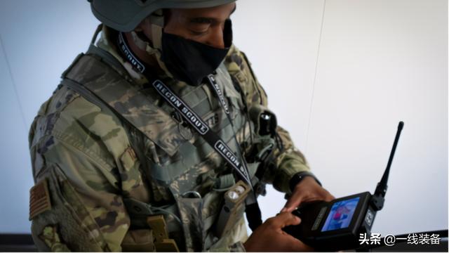 城市反恐搜索新利器！微型抛投式侦察机器人亮相