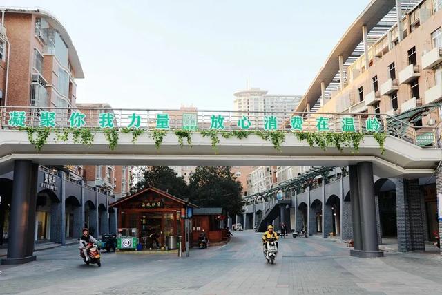 江西小炒：比盒饭热乎，比食堂带劲