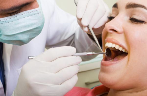 保持口腔健康不能只靠刷牙，你还得坚持做好这5件事