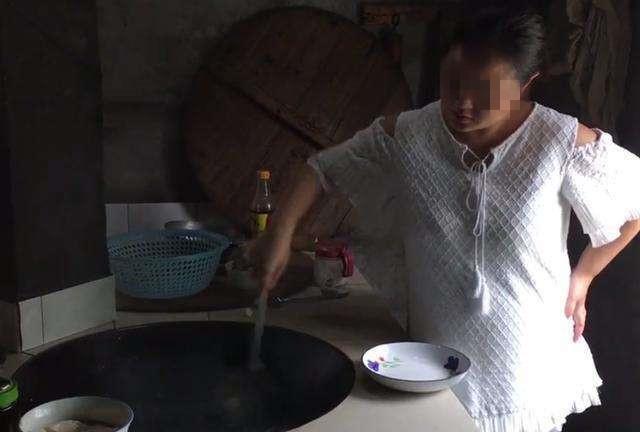 超级宝妈▲90后孕妈晒“孕妇餐”，评论区议论纷纷，网友：丧偶式婚姻的写照