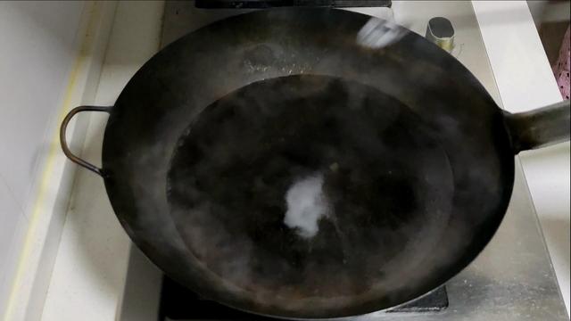 香炸素萝卜丸子这样才最酥脆好吃，不加水不回软，外焦里嫩不油腻