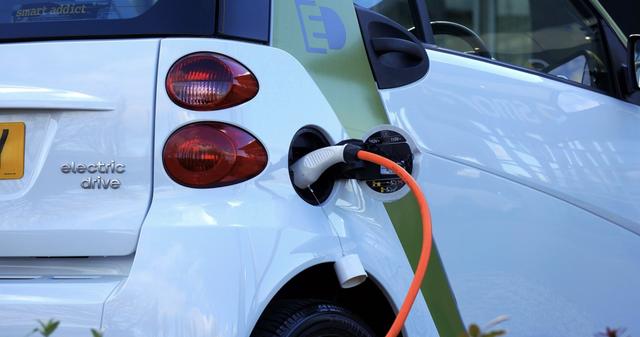 分离|换电重卡：从技术和商业模式为电动汽车发展找到新方向