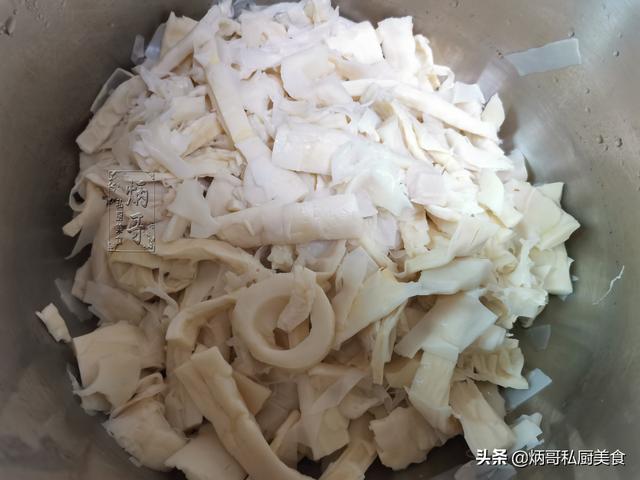 柳州螺蛳粉因它才有了“灵魂”，加点肉简单一炒，秒变下饭菜真香