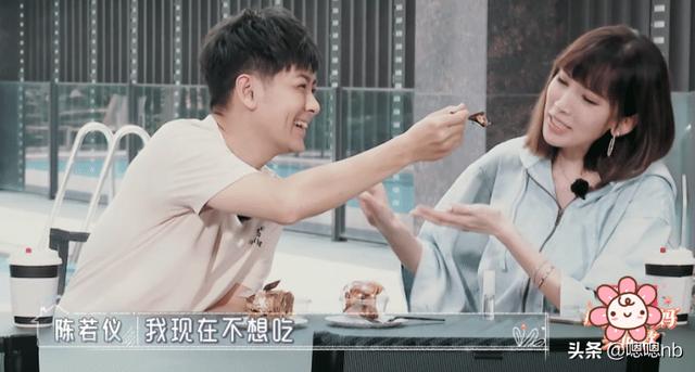 形同陌路|林志颖主动喂食秀恩爱，陈若仪却3次拒绝，说出原因让人心酸