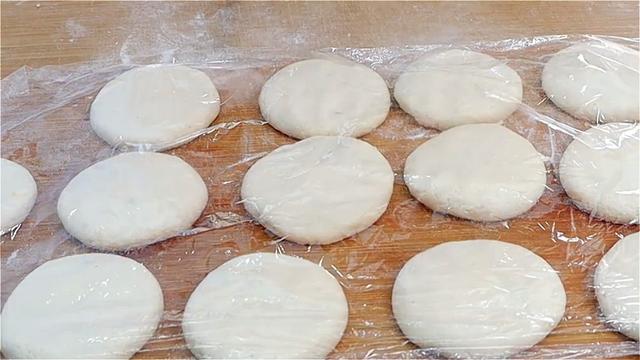 糯米粉这样做真好吃，很多人都没吃过，外酥里软，吃一次念念不忘