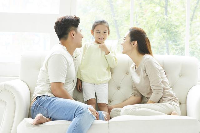 瞧这一家子|孩子喜欢和父母对着干，该怎么办呢